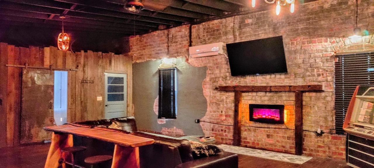 Hocking Hills Rusty Lofts Apartment Logan Luaran gambar