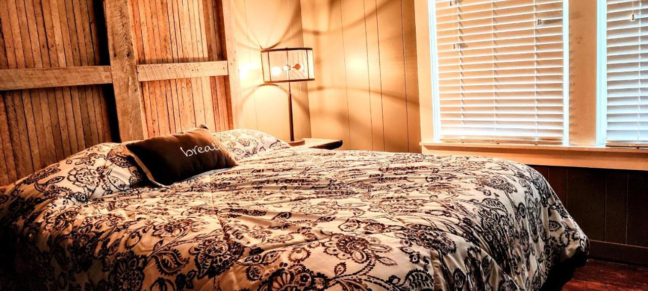 Hocking Hills Rusty Lofts Apartment Logan Luaran gambar